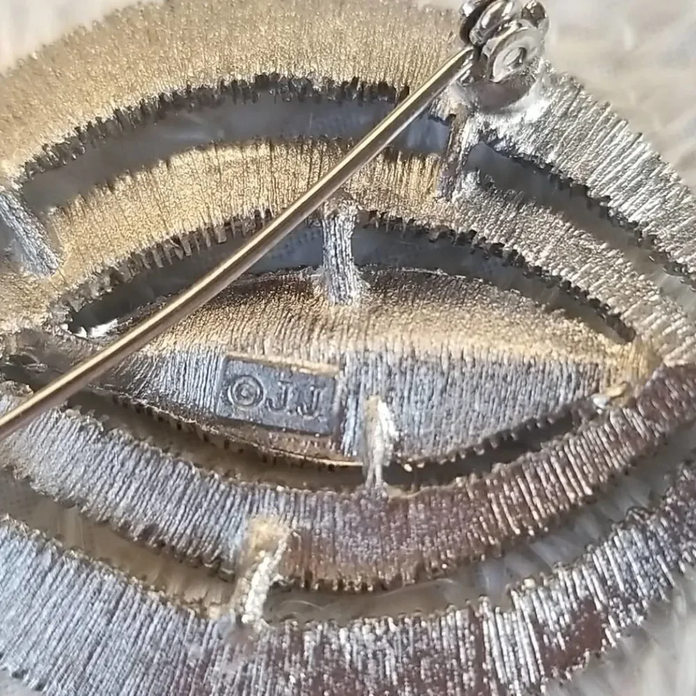 Vintage JJ Silver Leaf Lined Stem Pin Brooch